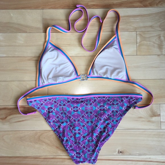 ?Small/Extra Small? BCBGMaxAzria Bikini - Picture 2 of 6